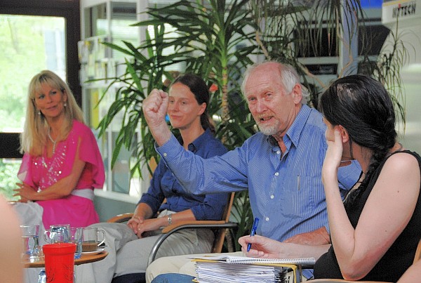 Prof. Dr. Dr. h.c. Lutz von Rosenstiel bei einer Expertendiskussion im CoBeCe Regensburg